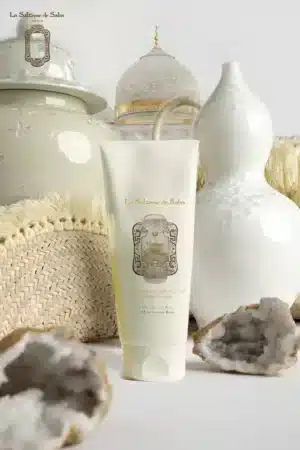 Gommage aux Protéines de Soie Senteur Musc Encens Rose – La Sultane de Saba