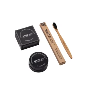 Whitecare kit dents blanches : poudre de charbon WHITECARE + brosse à dents en bambou