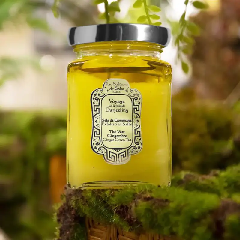 Voyage sur la route de Darjeeling _ Sels de Gommage Corps thé vert et gingembre – sultane de saba