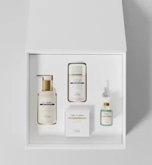 Coffret Pigmentation Biologique Recherche ouvert avec les soins de la gamme PIGM 400